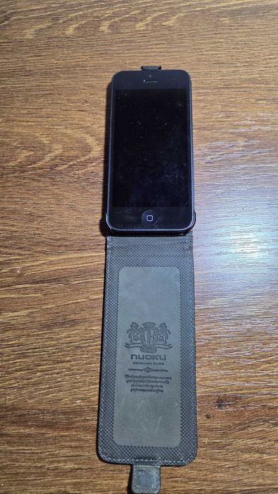 Vand telefon IPhone 5