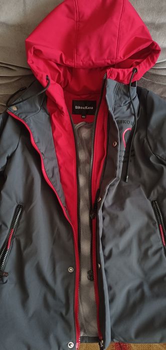 Продам куртку весна осень