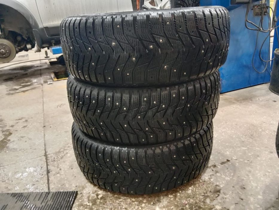 Шины 4 штук зимний
