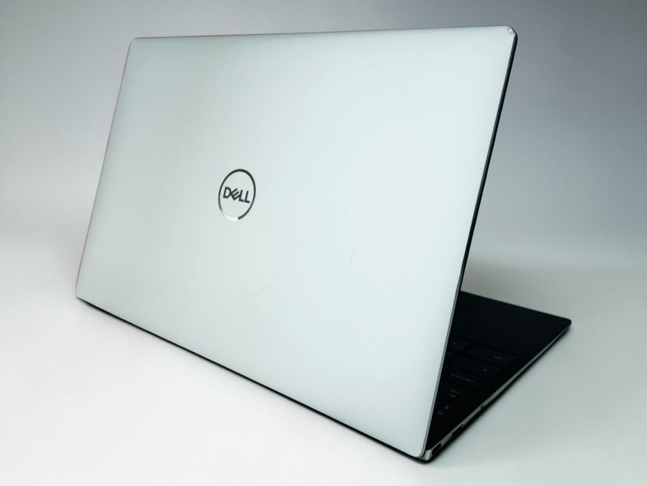 Лаптоп Dell XPS 9310 13" OLED 4K+ Touch i7-1185G7 16RAM 512GB SSD Отличен! Гаранция!