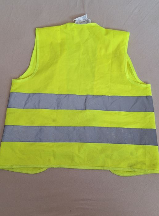 Tricou sport Brasil 110-116, 4-6 ani H&M+ vesta reflectorizanta copii