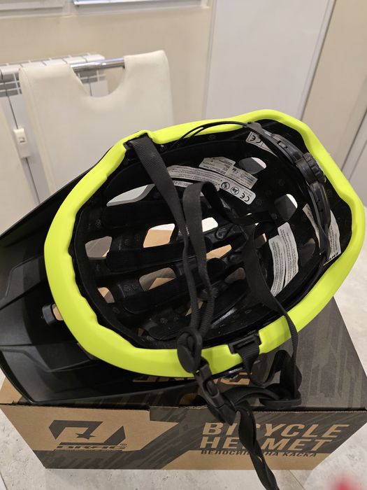 Велосипедни каска