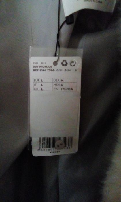 Palton Mango din lana cu guler de blana .nou cu eticheta ,gri perla,su