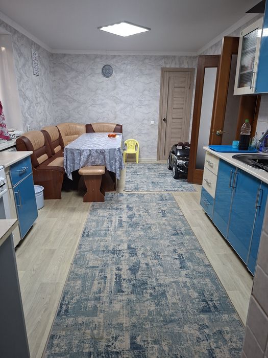 Продам дом в центре жилянки