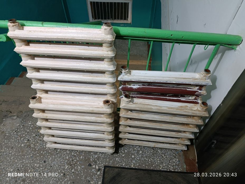 Продам чугунные батареи