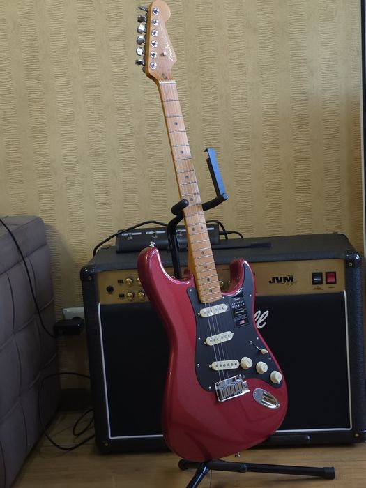 Fender American Ultra II Stratocaster Sinister Red
