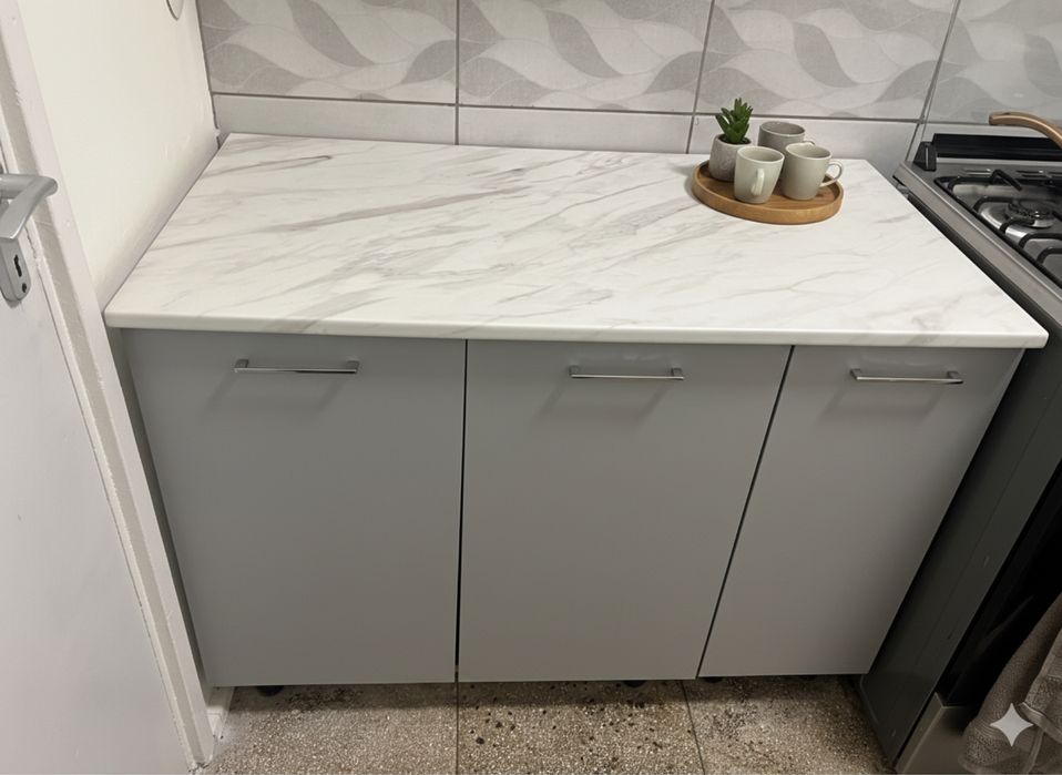 Oportunitate: Bucătărie Completă Modernă + Aragaz Beko + Hotă