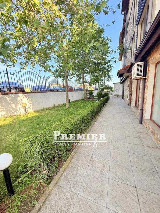 Предлагаме за продажба  тристаен апартамент в района на Чолакова чешма