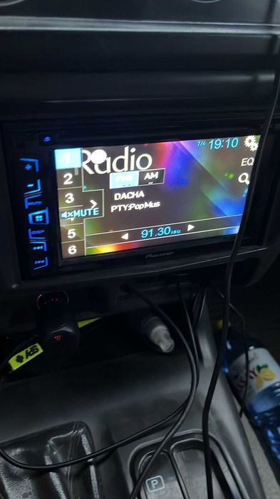 Продам автомагнитолу pioneer.