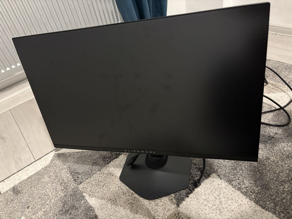 Vand monitor si tastatura