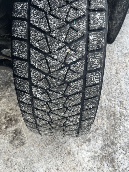 Продам резину зима Bridgestone BLIZZAK