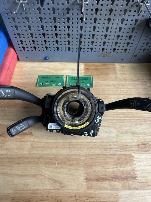 Spiră volan Volkswagen Touareg  7P 4H0 953 568 H