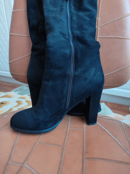 Продам замшевые ботфорты