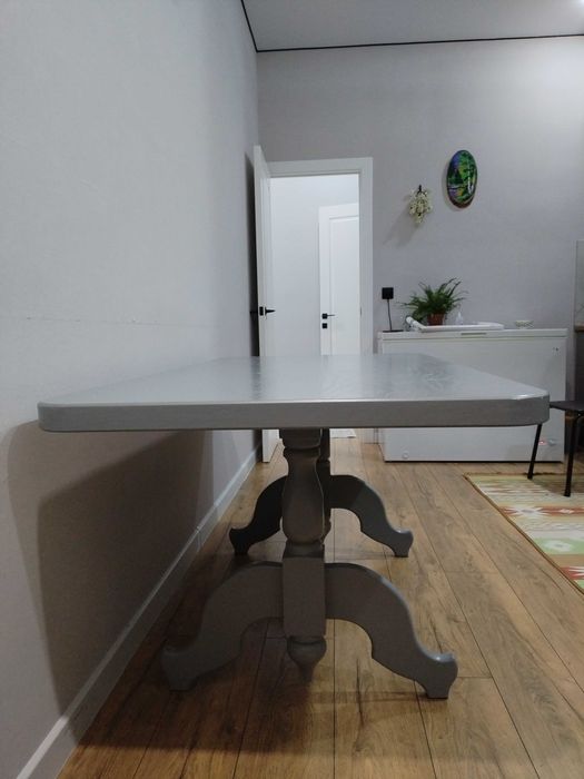 Продам кухонный стол