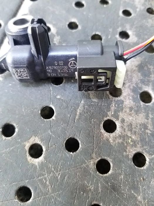 Senzor impact mercedes b class w247 a1679050700