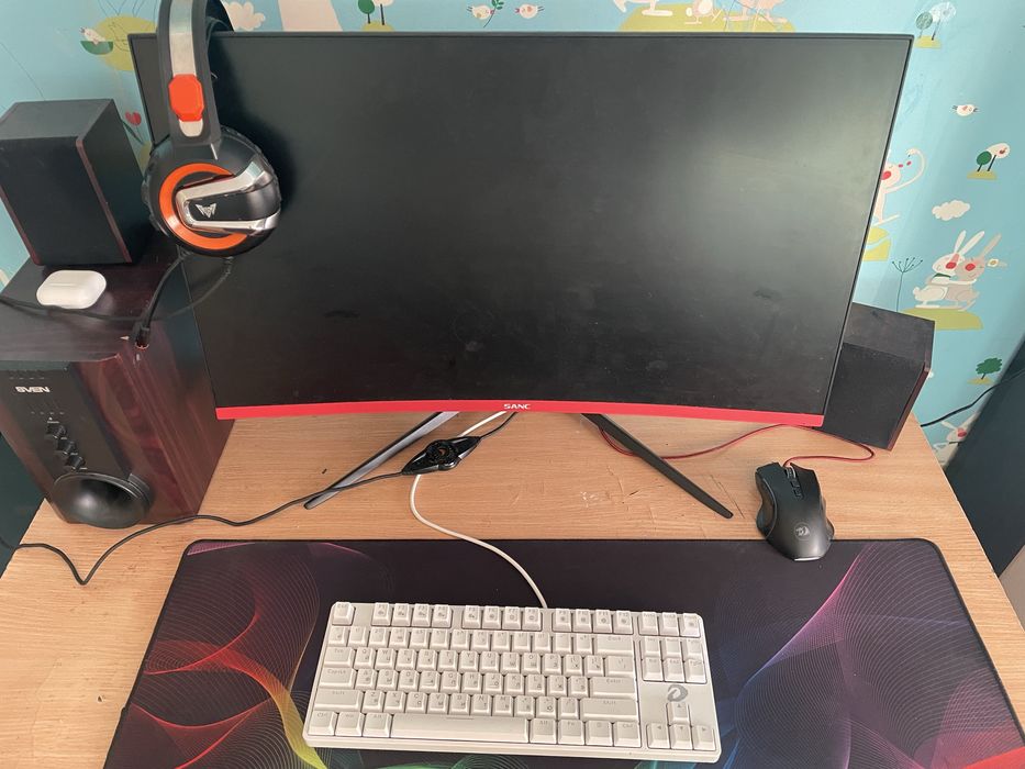 Компьютер с комплектующими