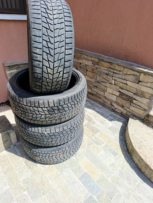 Гими 255/40/19 Bridgestone
