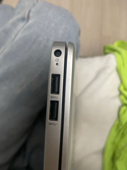 Ноутбук HP Laptop 15s Intel i5 iris xe