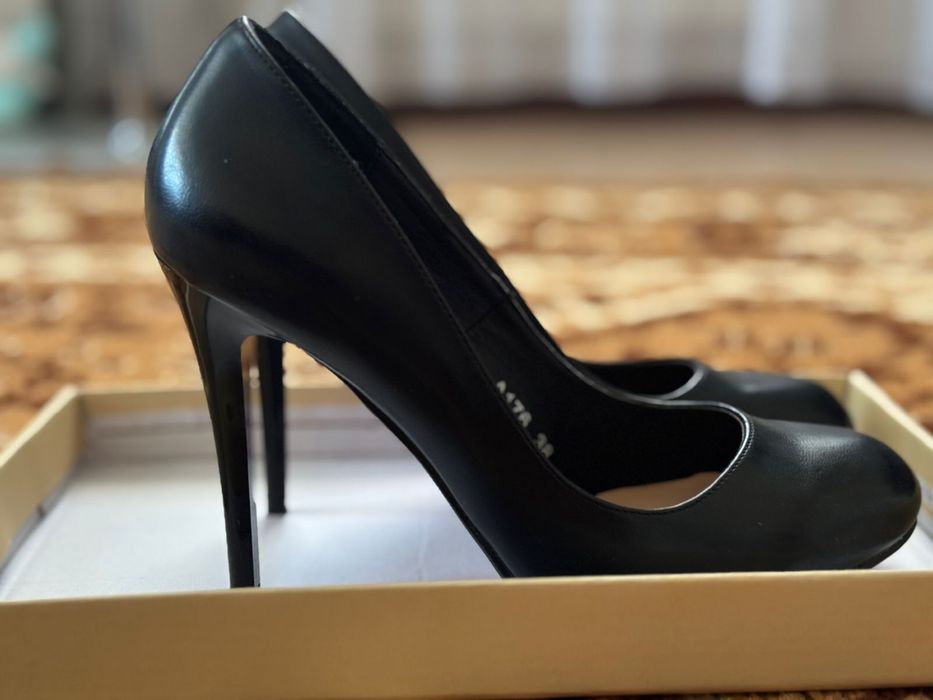 Отдам туфли бесплатно