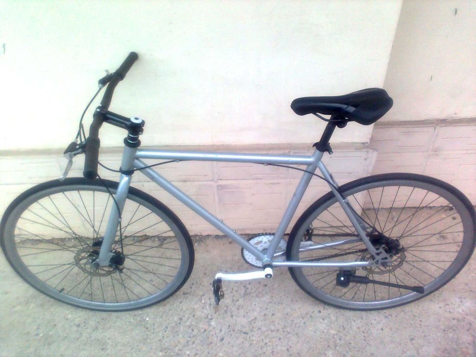 Fixie Single Speed - хибриден градски шосеен модел