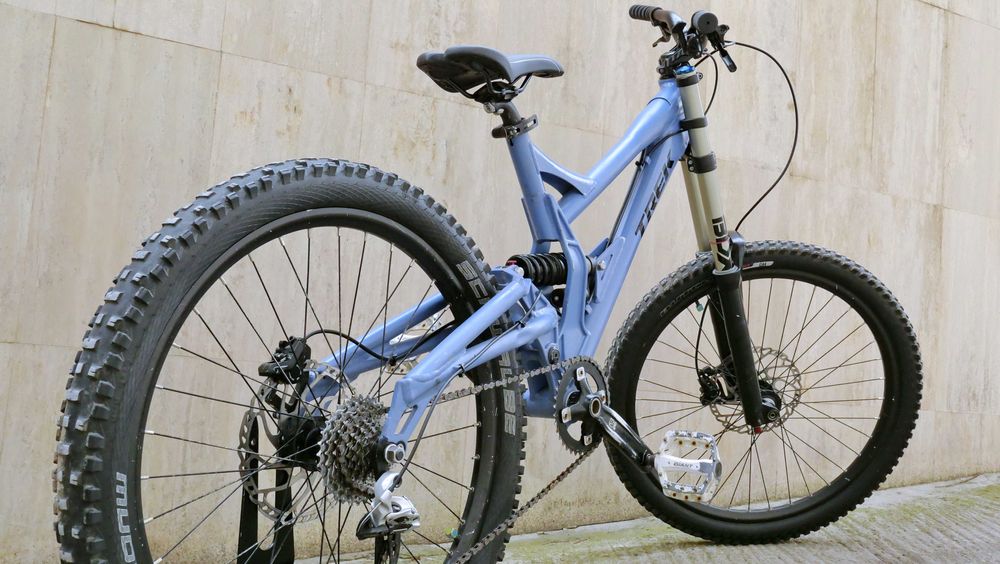 Trek Custom DownHill, 26 цола – Boxxer RC, FOX Van R