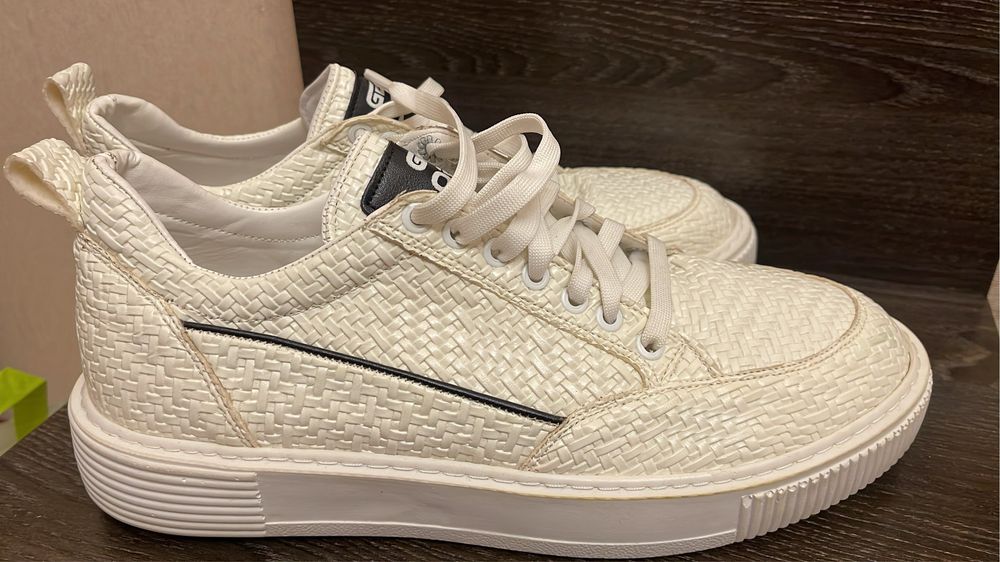 Продам кеды