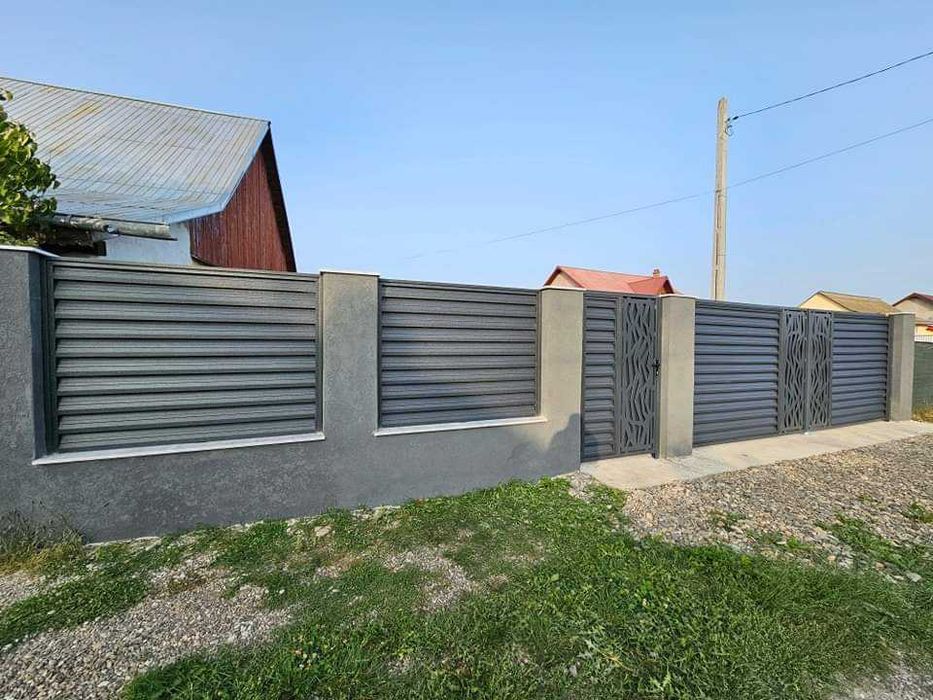 Garduri si porti din panouri stil jaluzele si alte modele disponibile