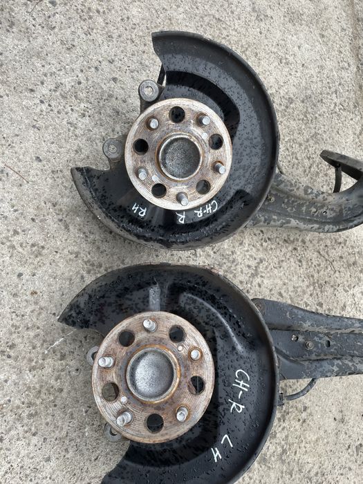 Шенкел/ главина Тойота Ц-ХР (shenkel toyota C-HR)