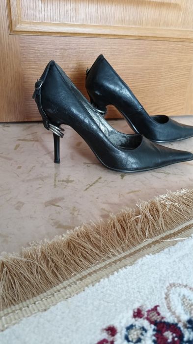 Продам туфли кожанные