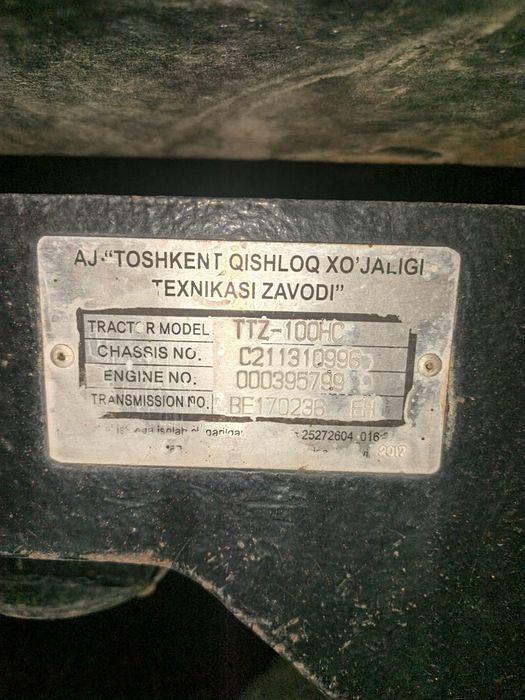 Traktor sotiladi