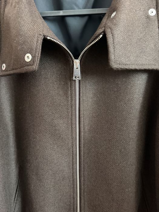 Продам бомбер Zara
