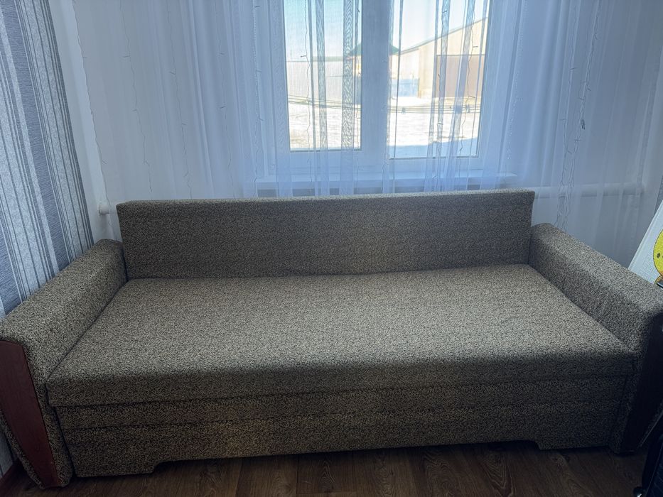 Продается диван (самовывоз)