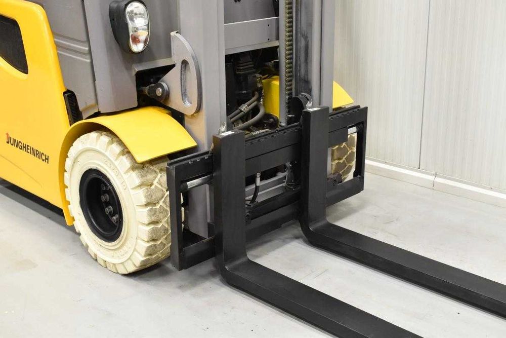 Stivuitor-electrostivuitor Jungheinrich efg 425k - 2.5 tone - electric