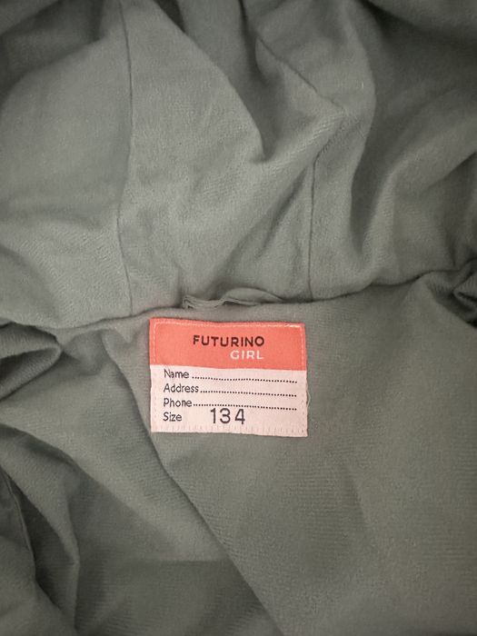 Продам куртку для девочки