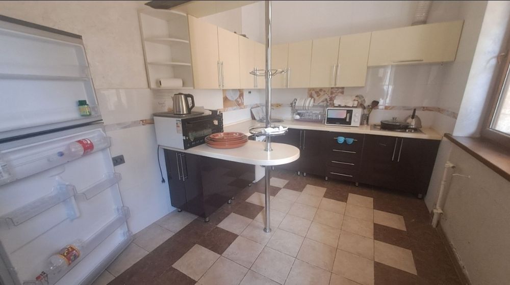 Бустонлик Хумсонда дача сотувда