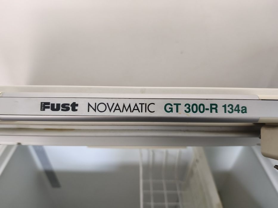 Lada frigorifica 300L