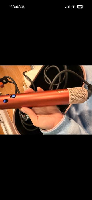 Dyson editia strawberry