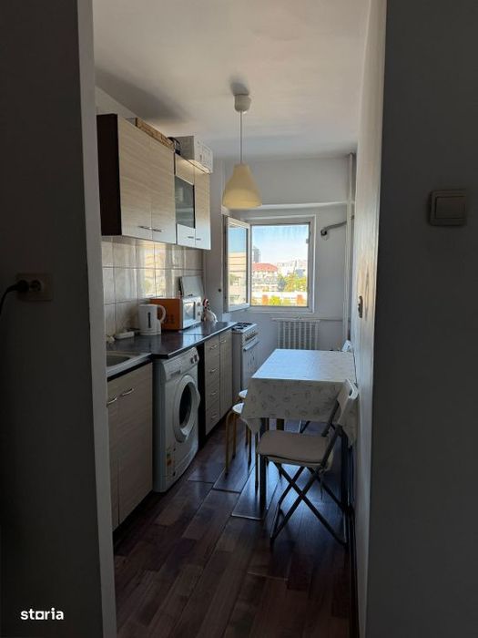 Garsoniera 42 mp, bloc anvelopat, metrou Dristor – De Inchiriat