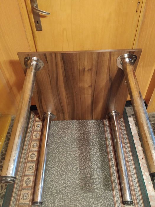 Дървени стилни масички идеални както за домашно ползване така и за бар