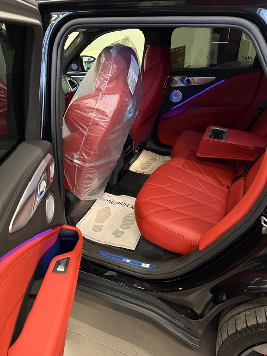 Продам новый BMW XM с официальной гарантией