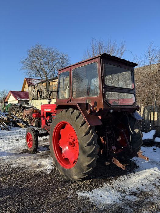 Se vinde tractor u650