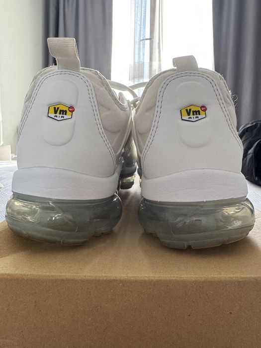 Продавам Nike Vapormax plus (ОРИГИНАЛНИ!)