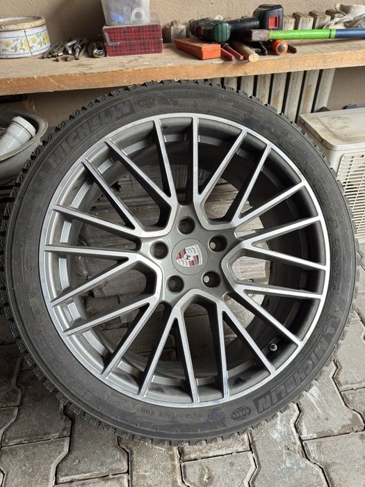 275/40 R21 и 305/35 R21