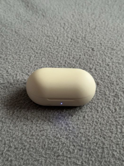 Casti bluetooth by Samsung Galaxy Buds