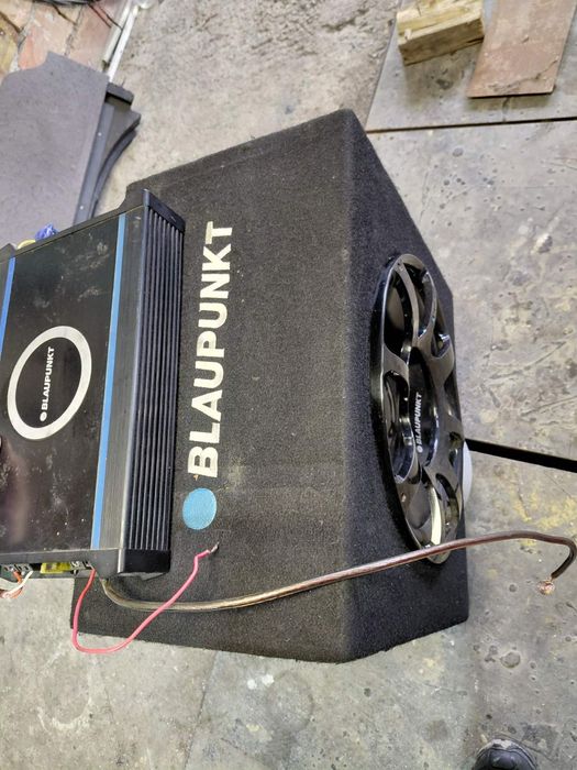 Бас каса с усилвател