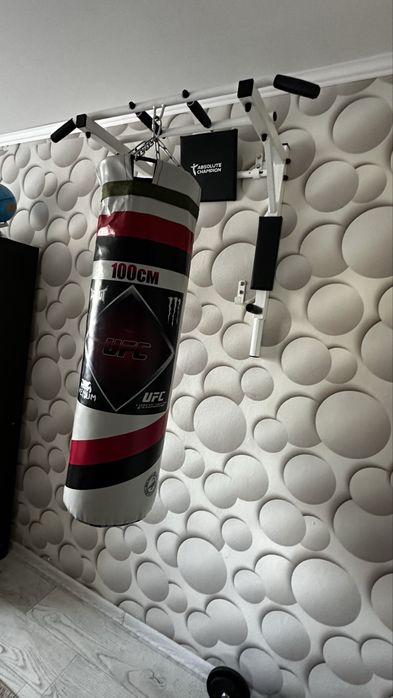Боксерская груша UFC / Venum, 100 см