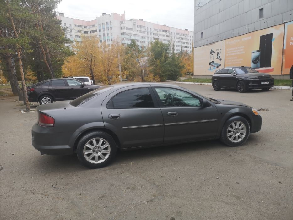 Chrysler sebring 2.7 limited 2005 год.