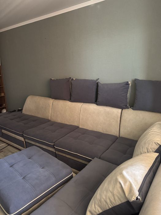 Продается большой диван