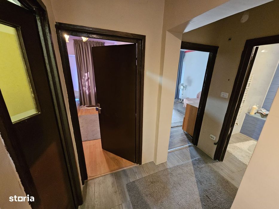 Vand ap cu 3 camere zona Posta 4
