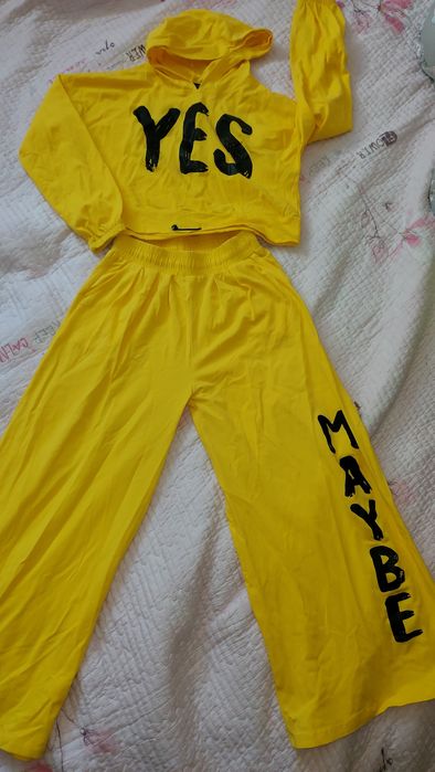 Продам костюм на девочку 8-9-10 лет!!!